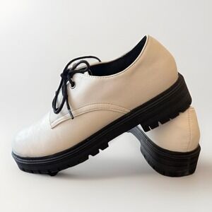 Seychelles Shoes Womens Size 9 White Black Lug Sole Platform Oxford Lace Up